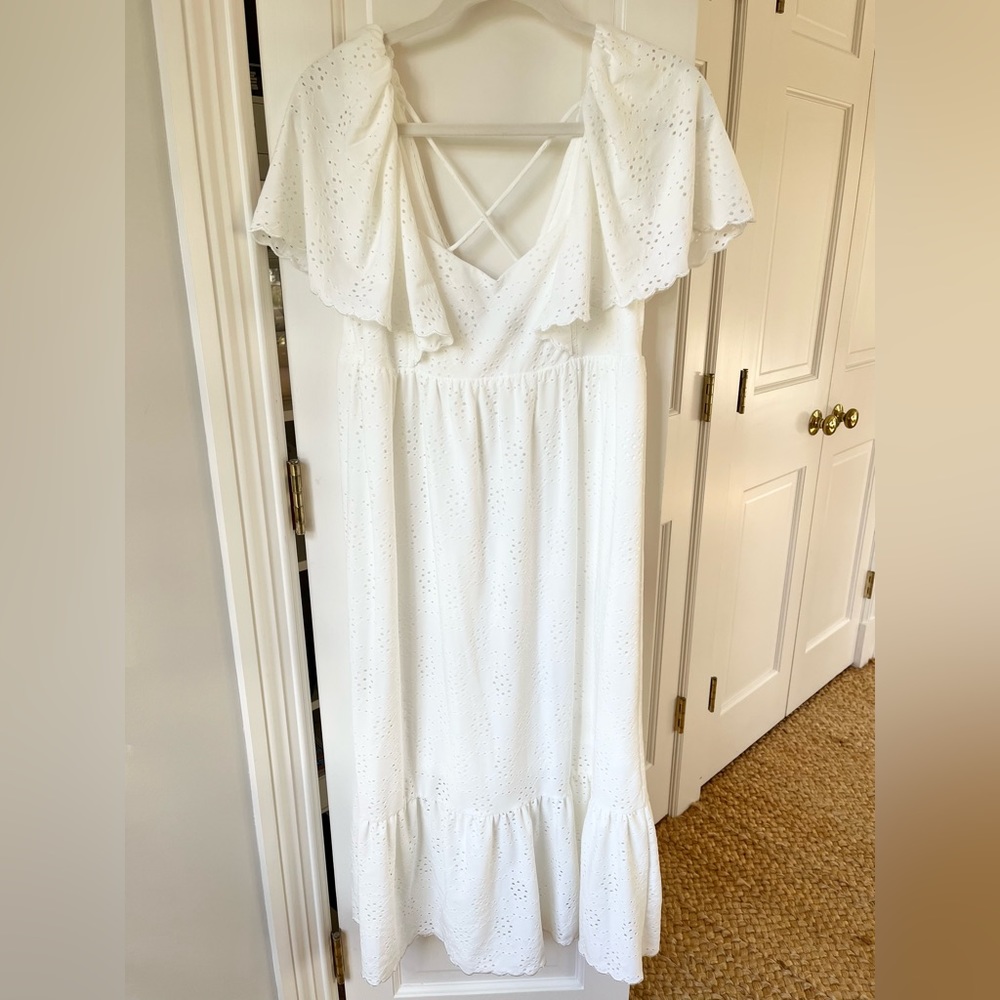 Beautiful, white eyelet dress, size M